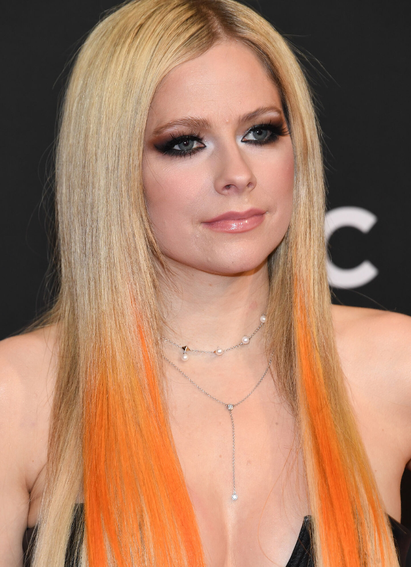 Avril Lavigne wearing Birks jewelry.