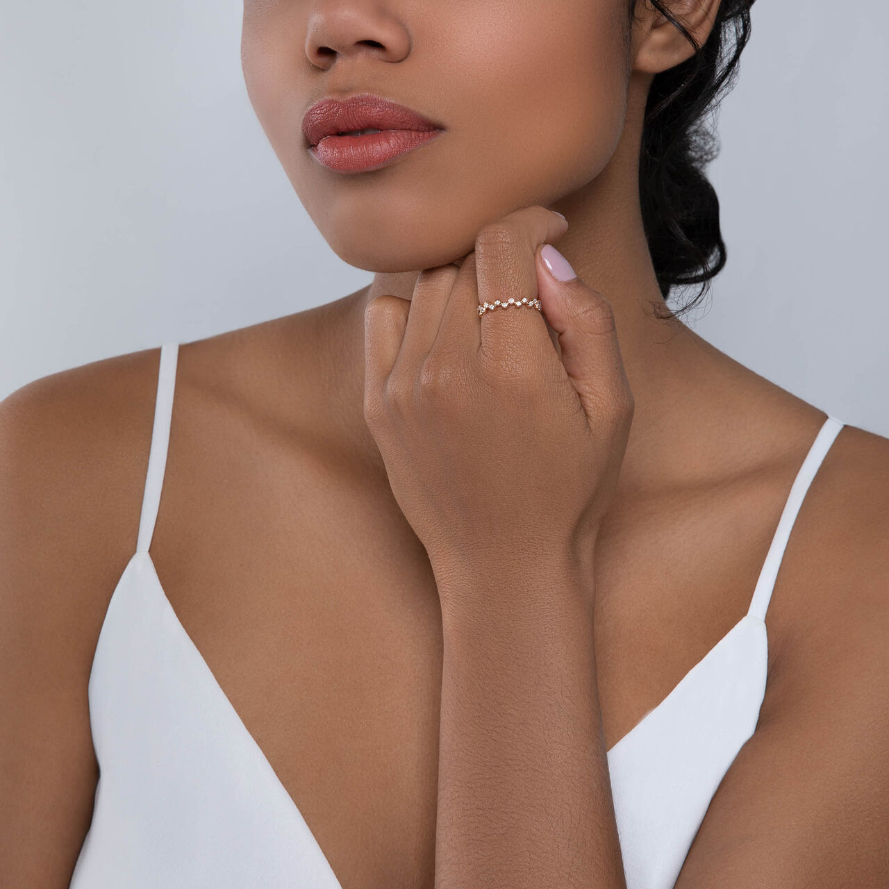 bijoux birks iconic stackable rose gold and diamond splash ring on model image number 1