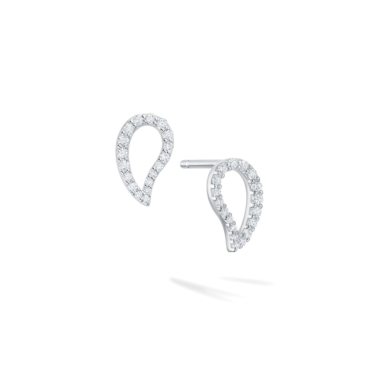 Birks Pétale Small Diamond and White Gold Stud Earrings image number 0