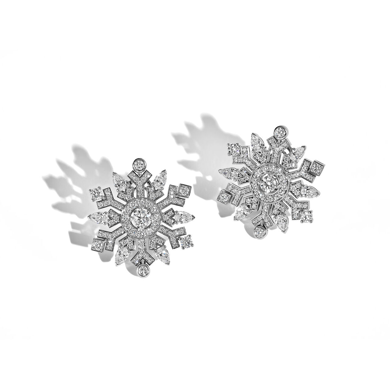 Diamond Stud Earrings image number 0