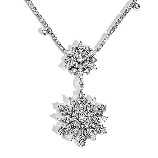 Collier pendant en diamants