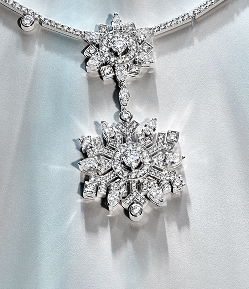 diamond and white gold snowflake pendant